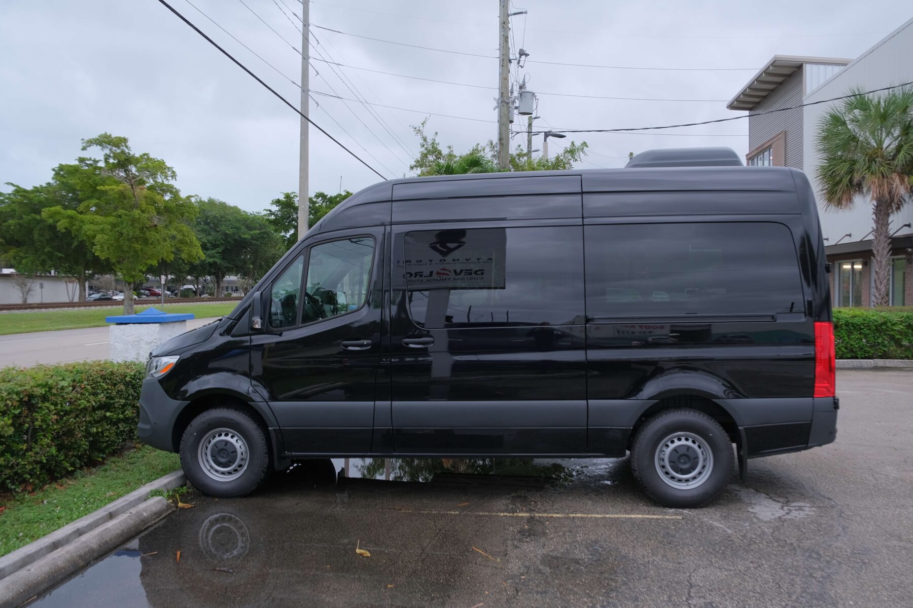 Custom Mercedes sprinter